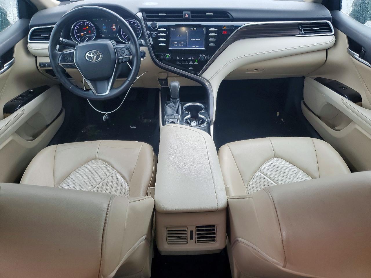 Toyota Camry Xle