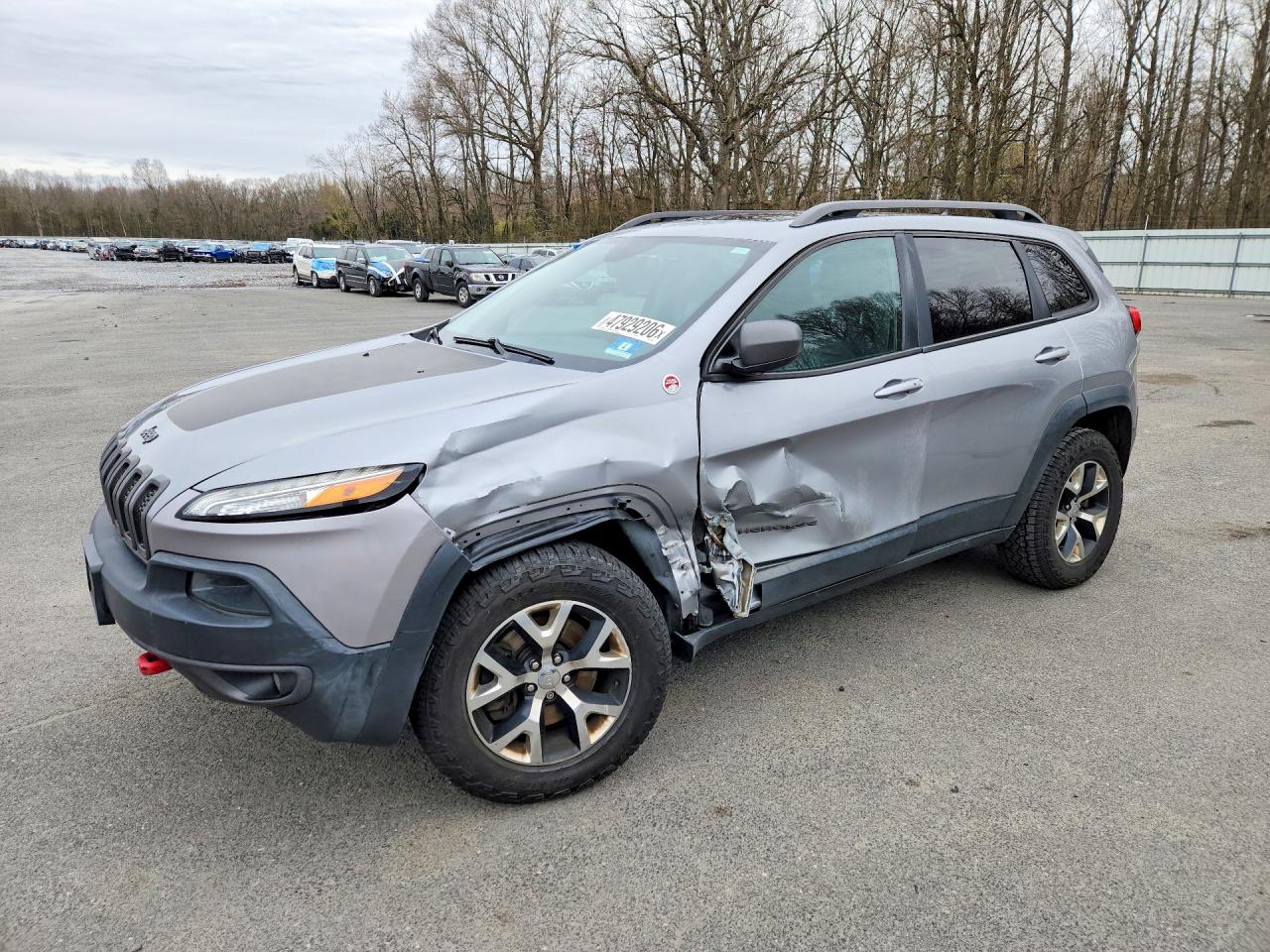 Salvage Jeep Cherokee Image