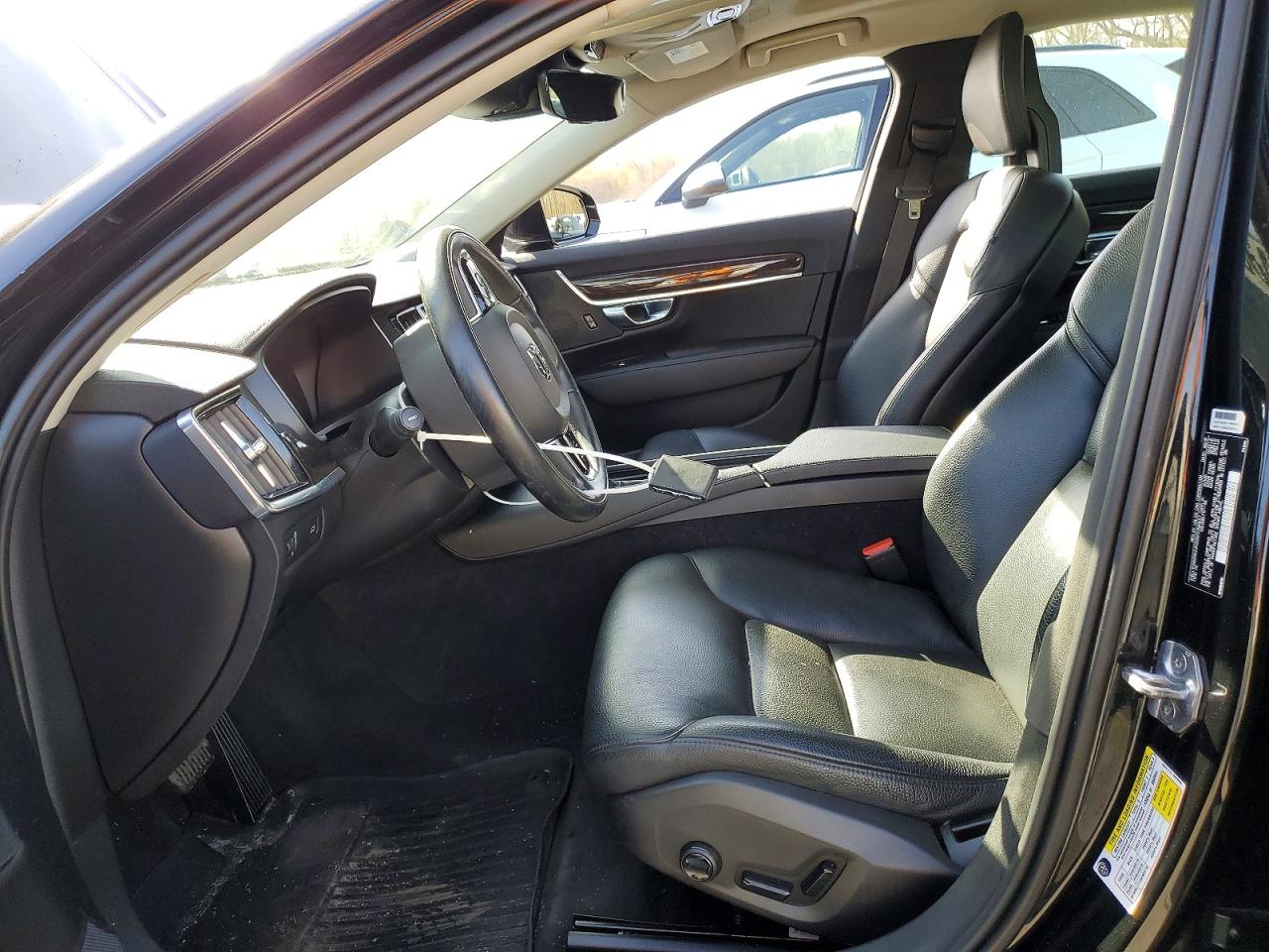 Volvo S90 T5 Momentum