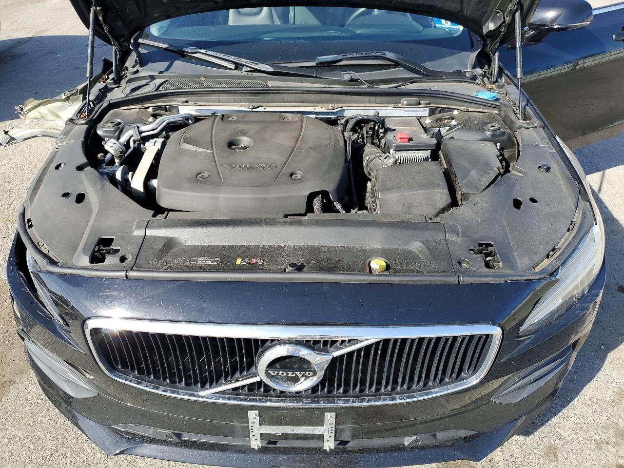 Volvo S90 T5 Momentum