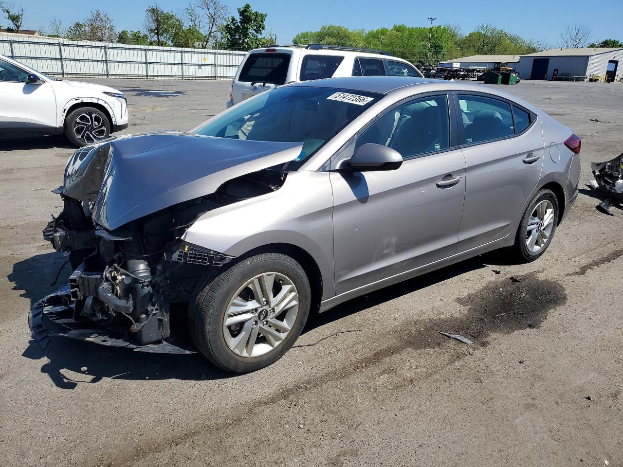 Salvage Hyundai ELANTRA Image