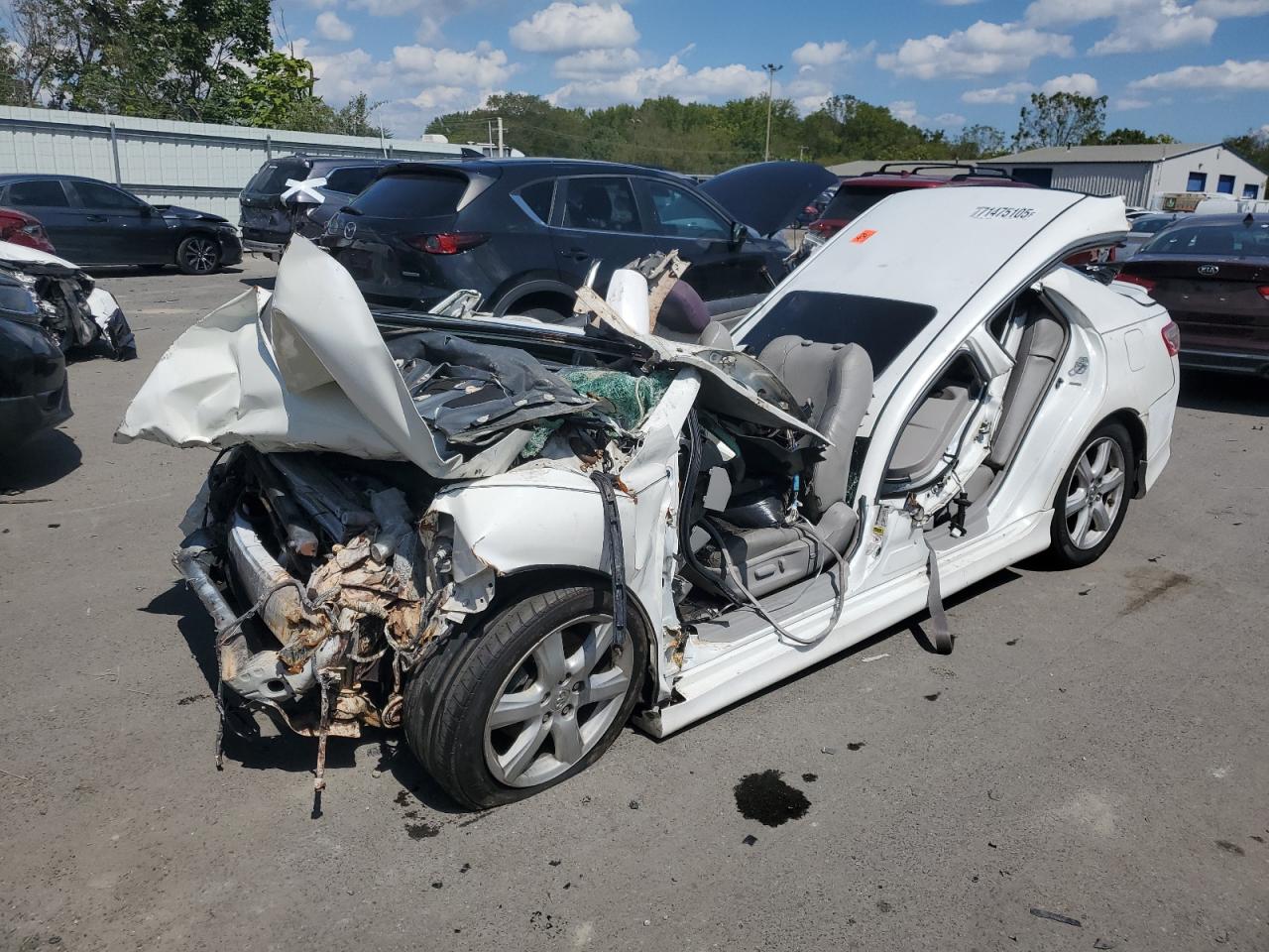 Salvage Toyota Camry Image