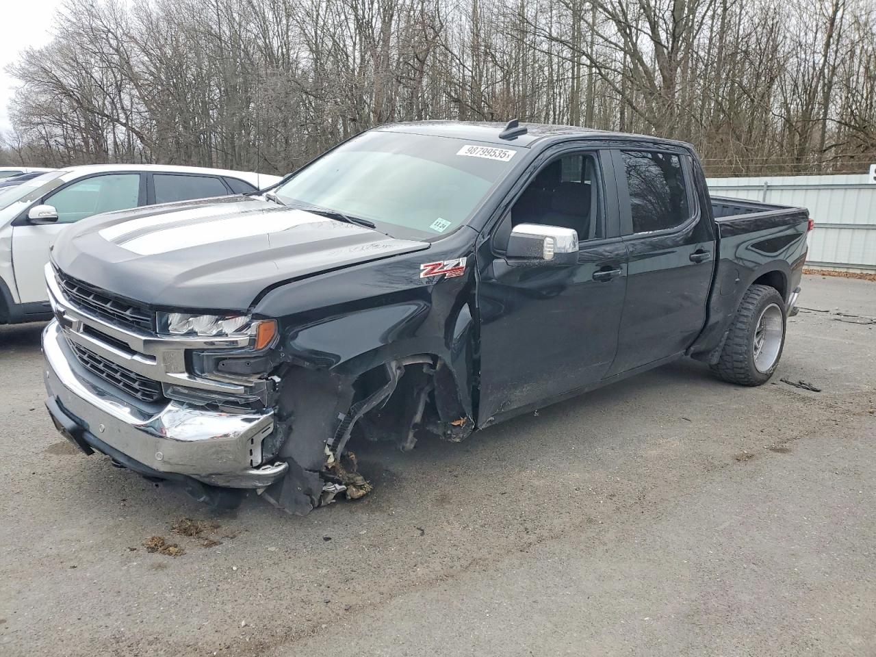 Salvage Chevrolet Silverado Image