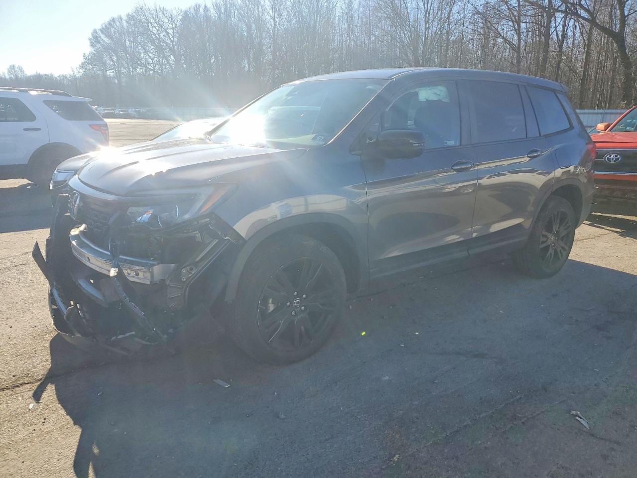 Salvage Honda Passport Image