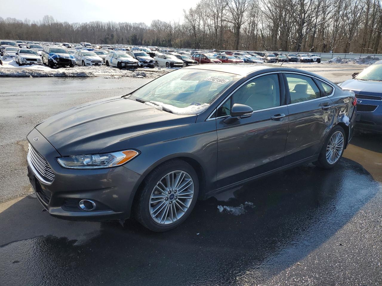 Salvage Ford Fusion Image