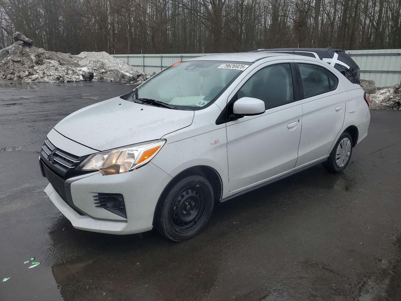 Salvage Mitsubishi Mirage Image