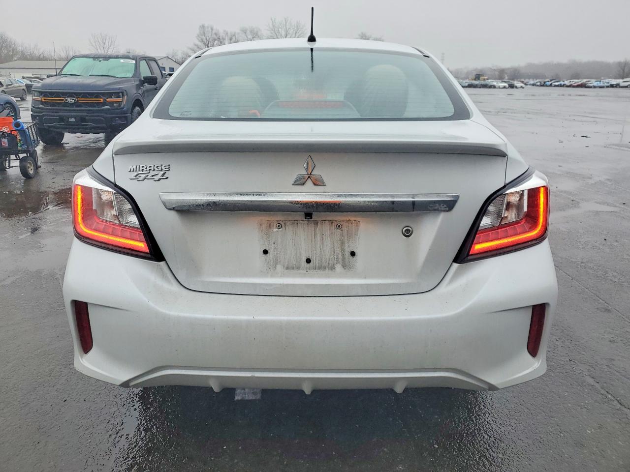 Mitsubishi Mirage G4 Es