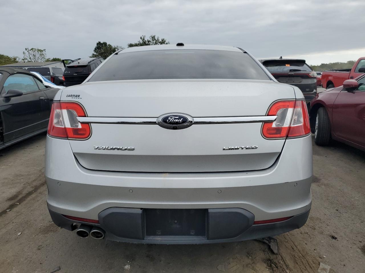 Ford Taurus Limited