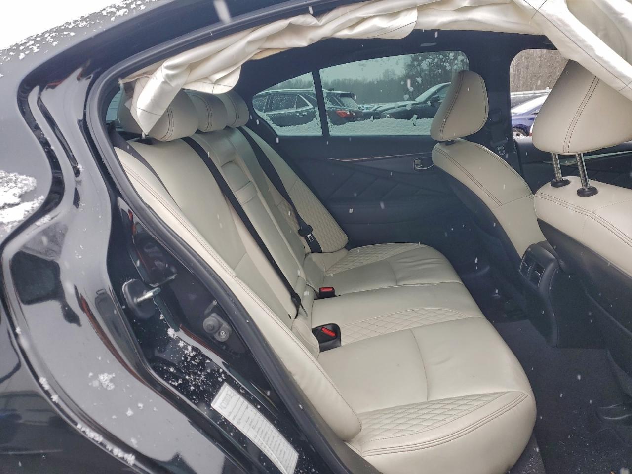 INFINITI Q50 Red Sport 400