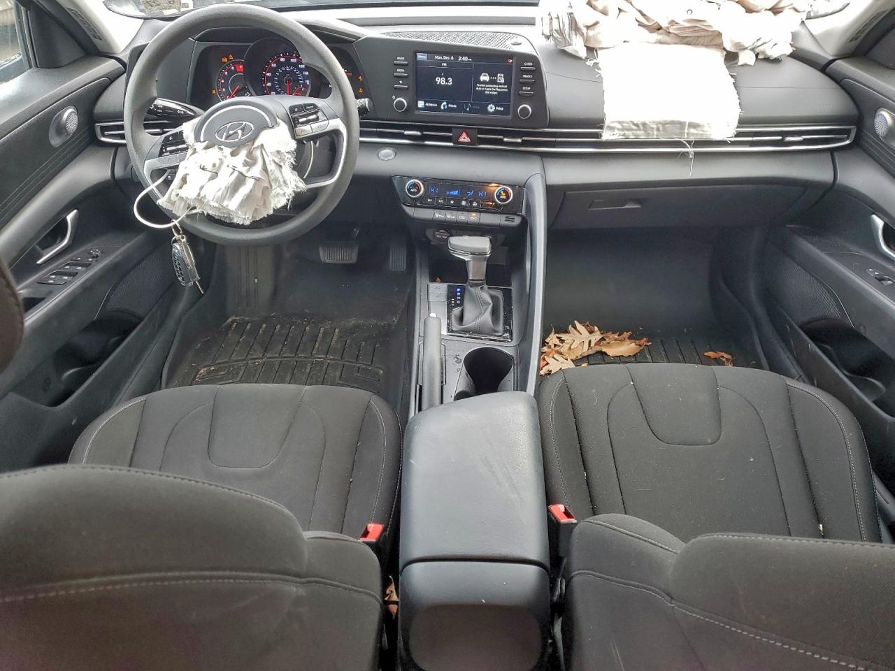 Hyundai ELANTRA Sel