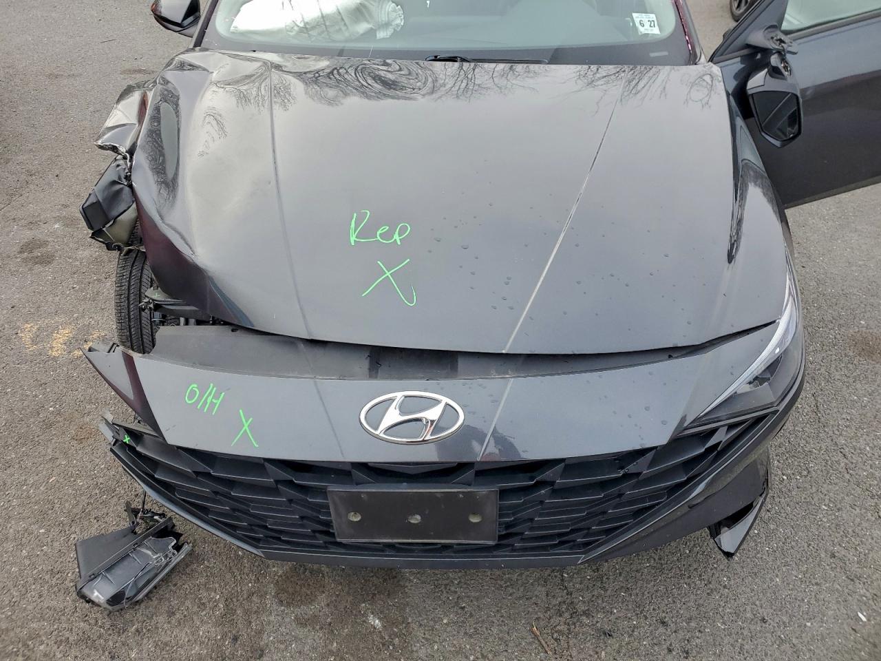 Hyundai ELANTRA Sel