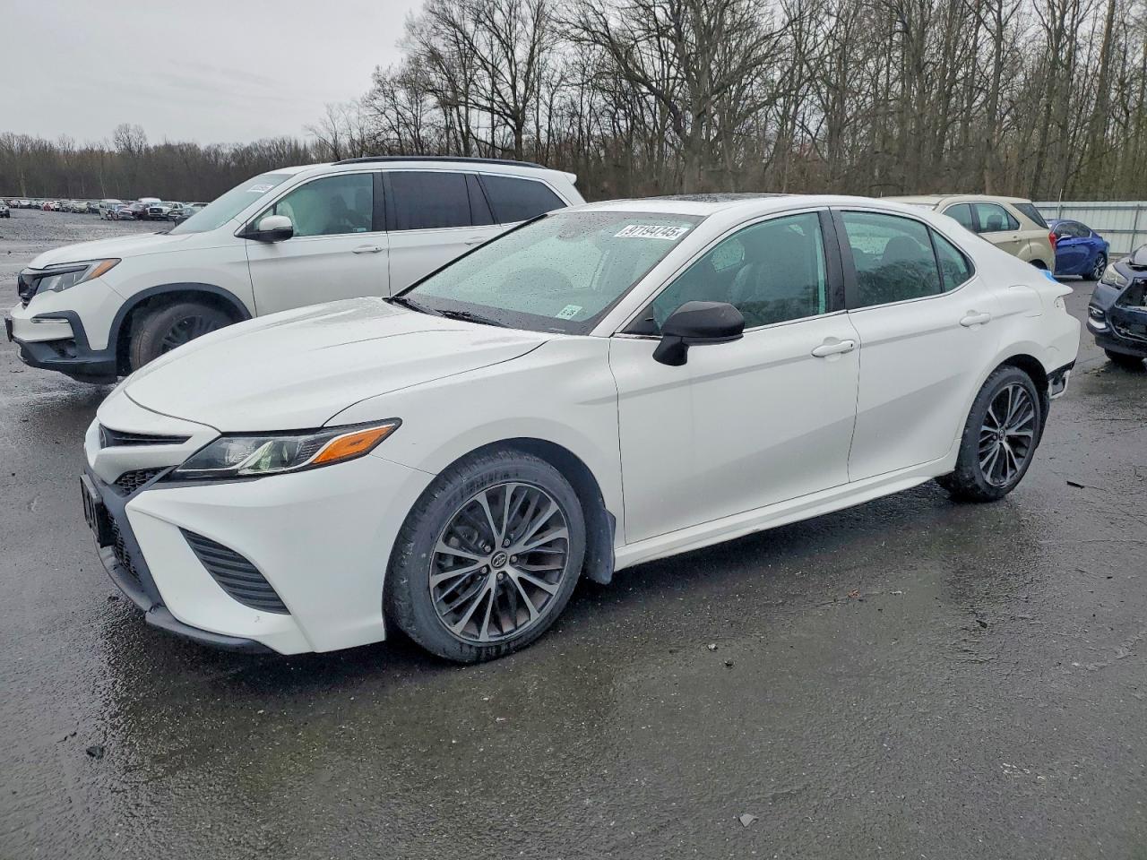 Salvage Toyota Camry Image