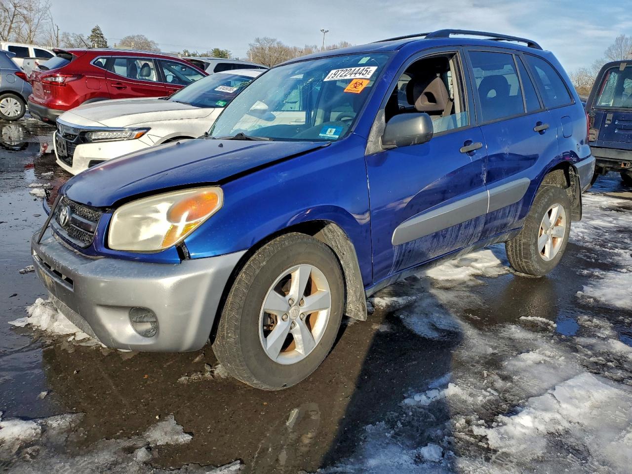 Salvage Toyota RAV4 Image