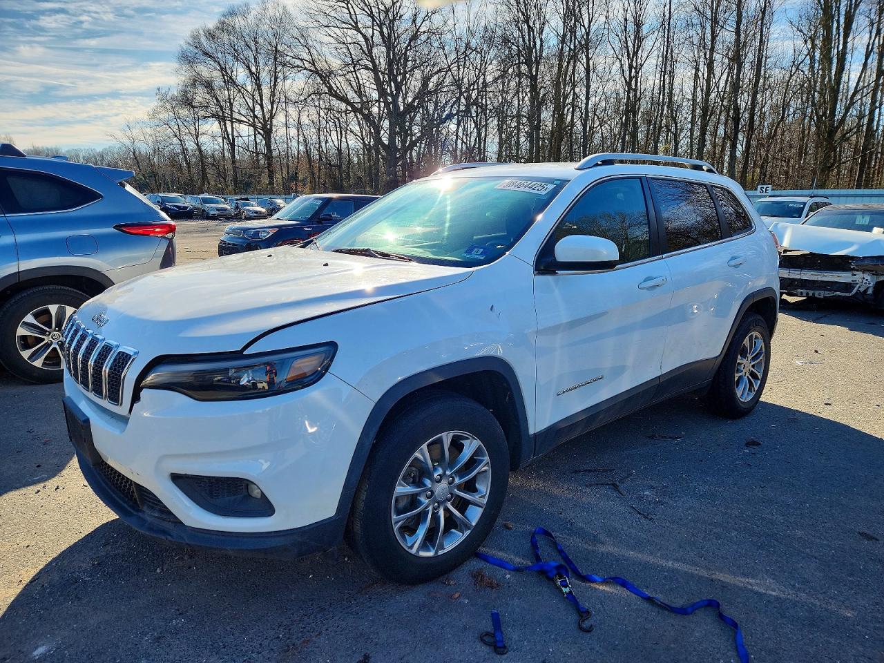 Salvage Jeep Grand Cherokee Image