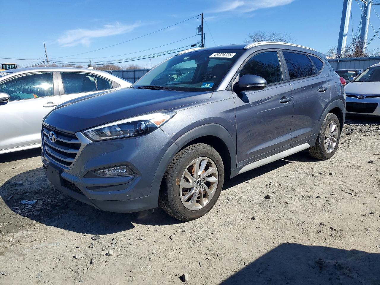 Salvage Hyundai TUCSON Image