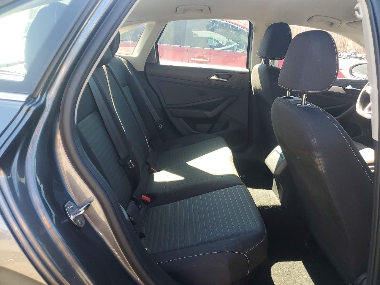 Volkswagen Jetta S