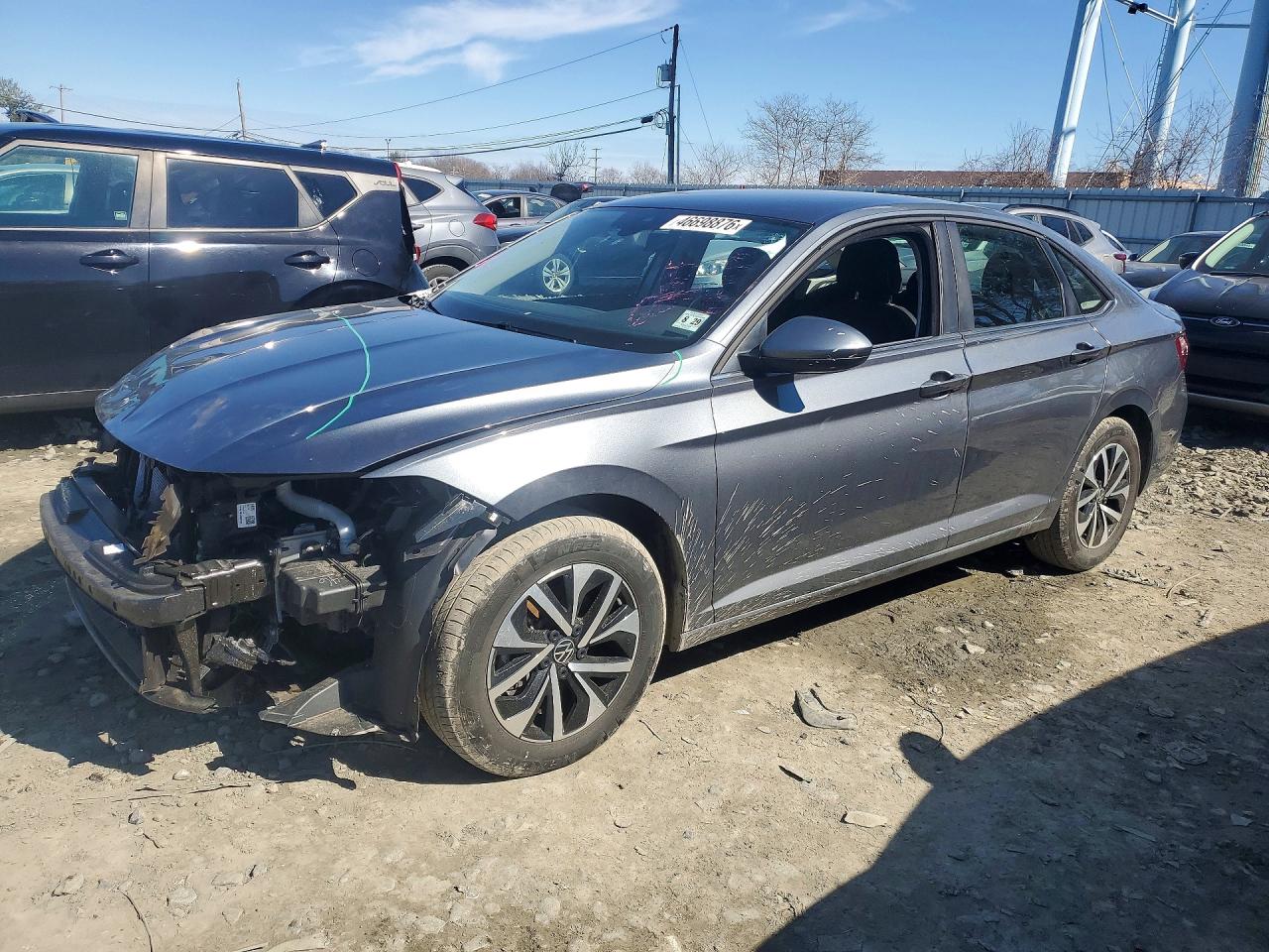 Salvage Volkswagen Jetta Image