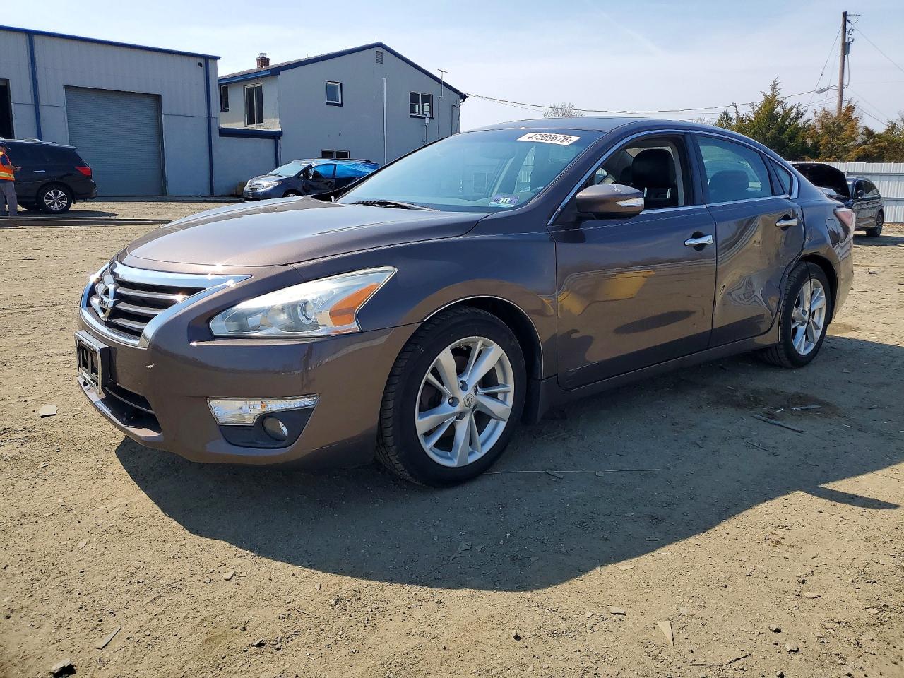 Salvage Nissan Altima Image