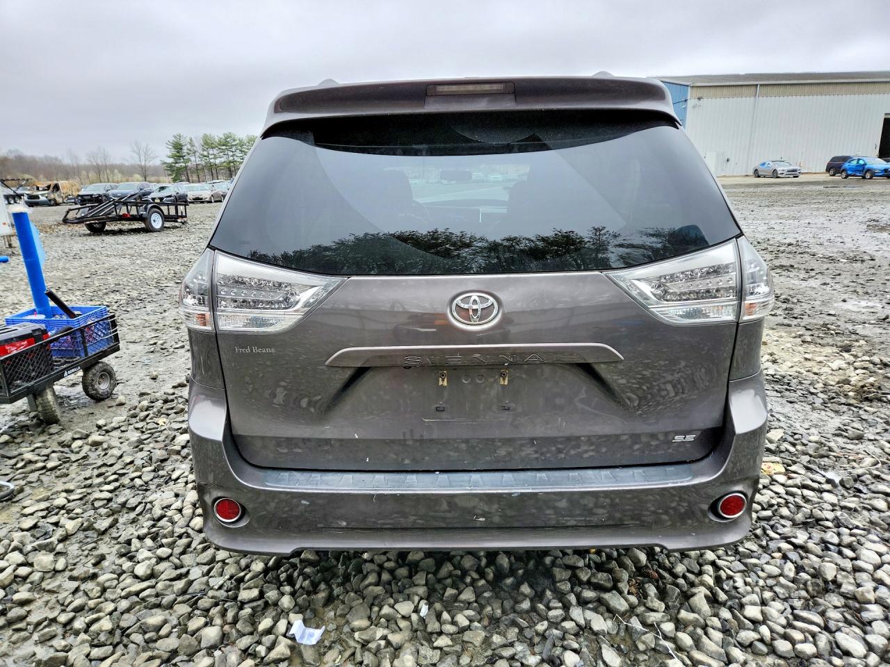 Toyota Sienna Se Premium 8-passenger
