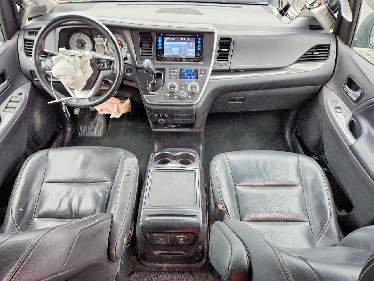 Toyota Sienna Se Premium 8-passenger