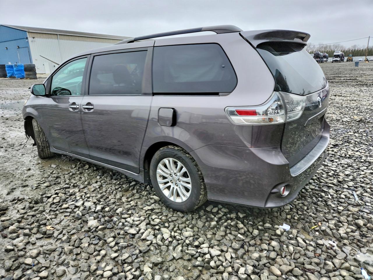Toyota Sienna Se Premium 8-passenger