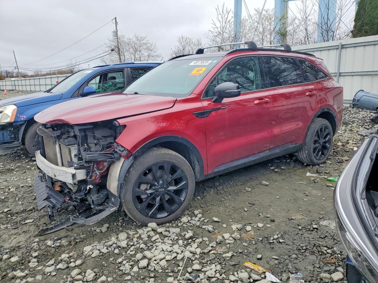 Salvage Kia Sorento Image
