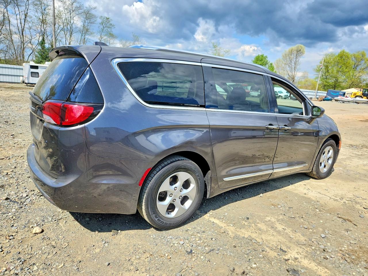 Chrysler Pacifica Touring L Plus
