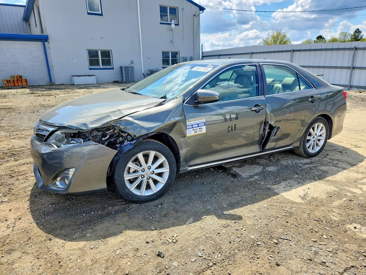 Salvage Toyota Camry Image