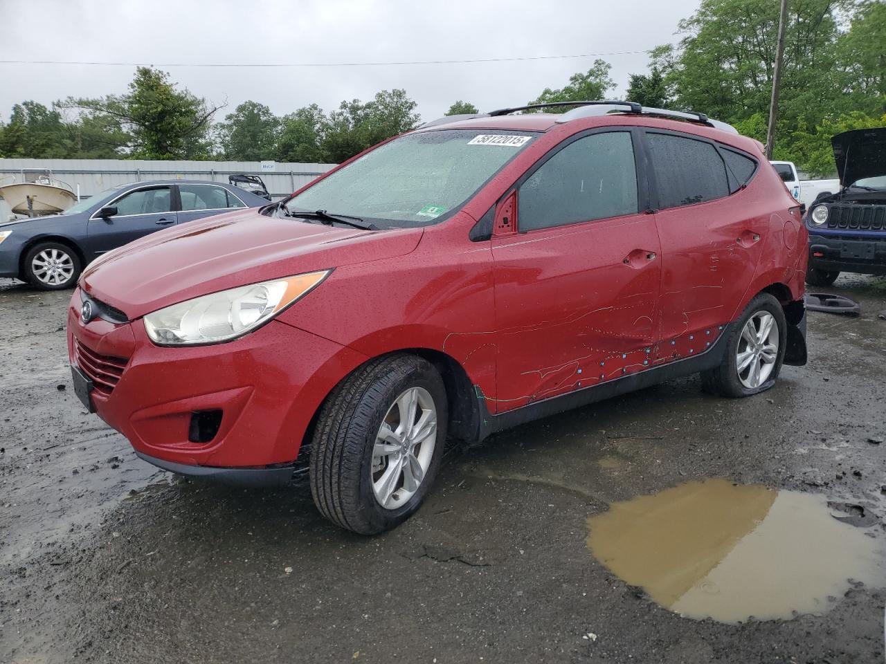 Salvage Hyundai TUCSON Image