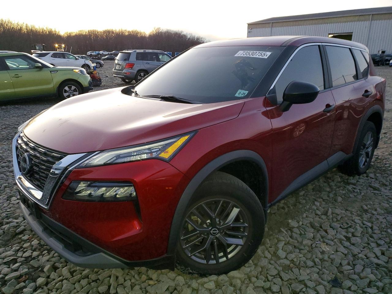 Salvage Nissan Rogue Image