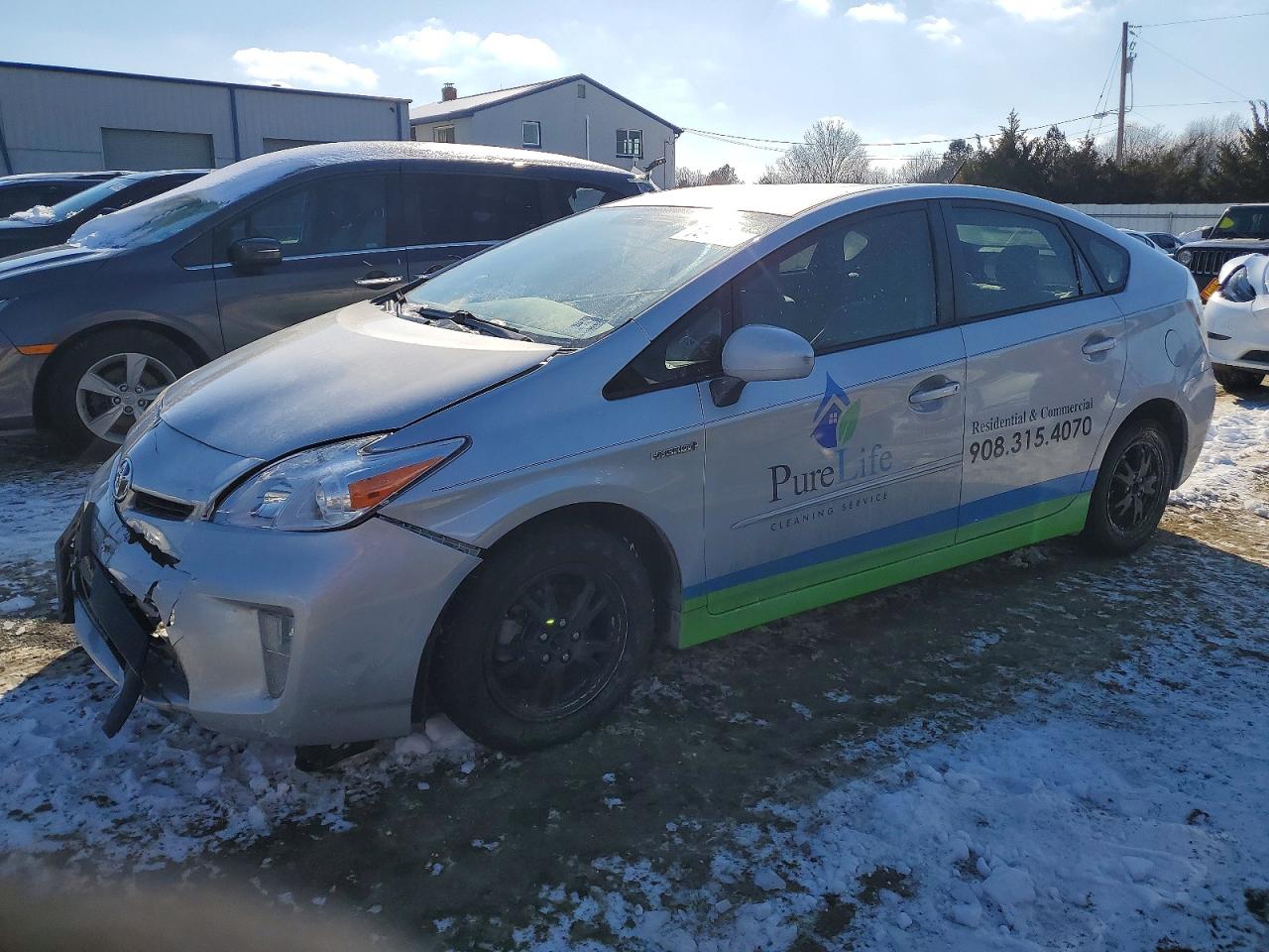 Salvage Toyota Prius Image