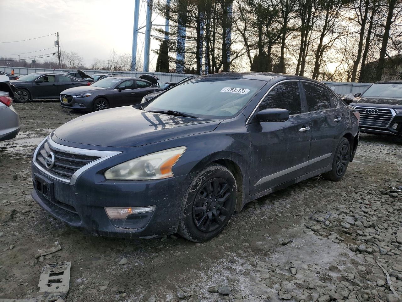 Salvage Nissan Altima Image