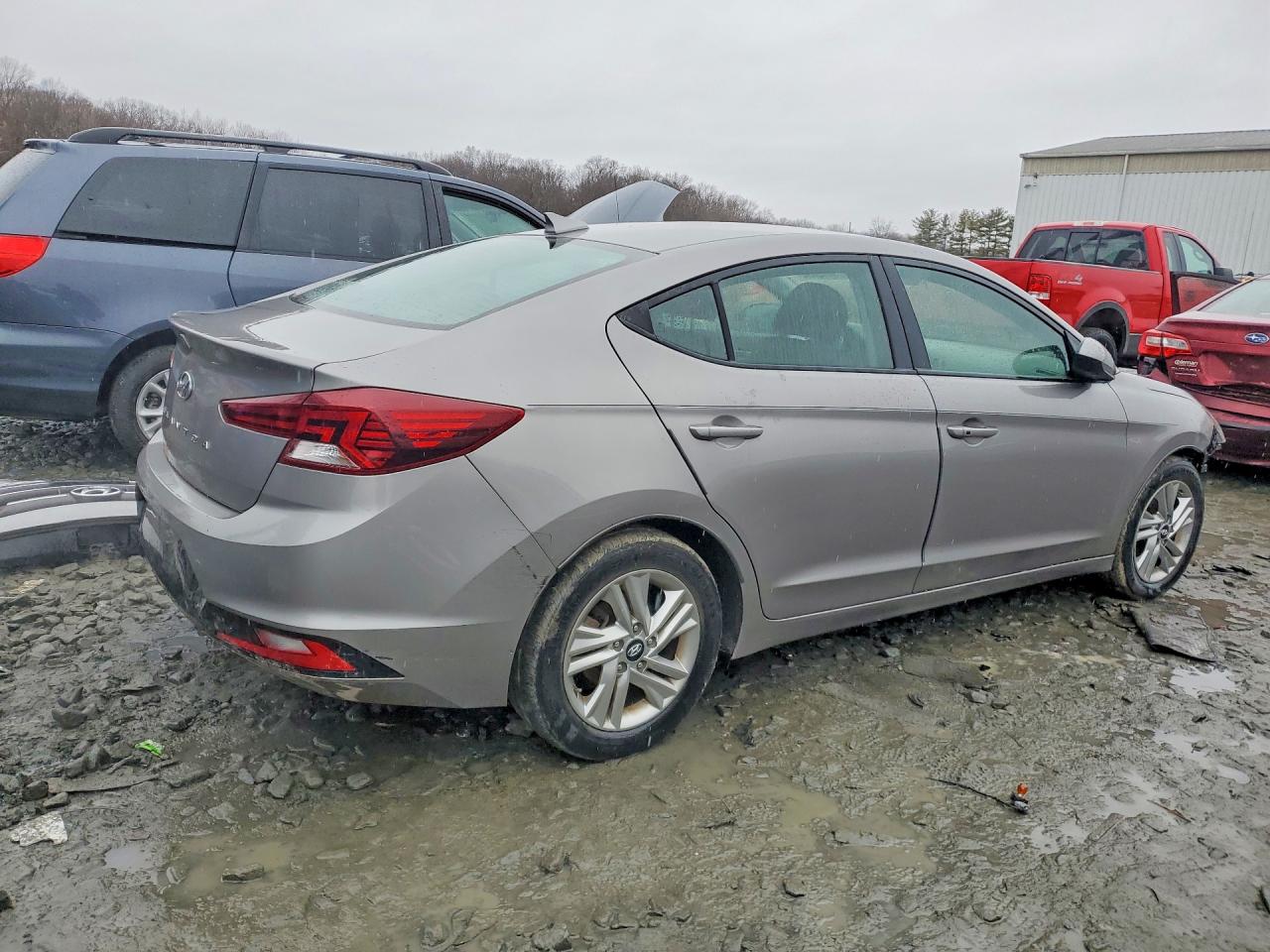 Hyundai ELANTRA Sel
