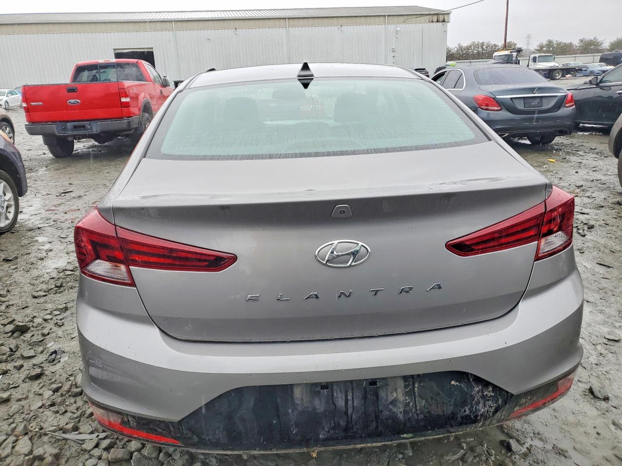 Hyundai ELANTRA Sel