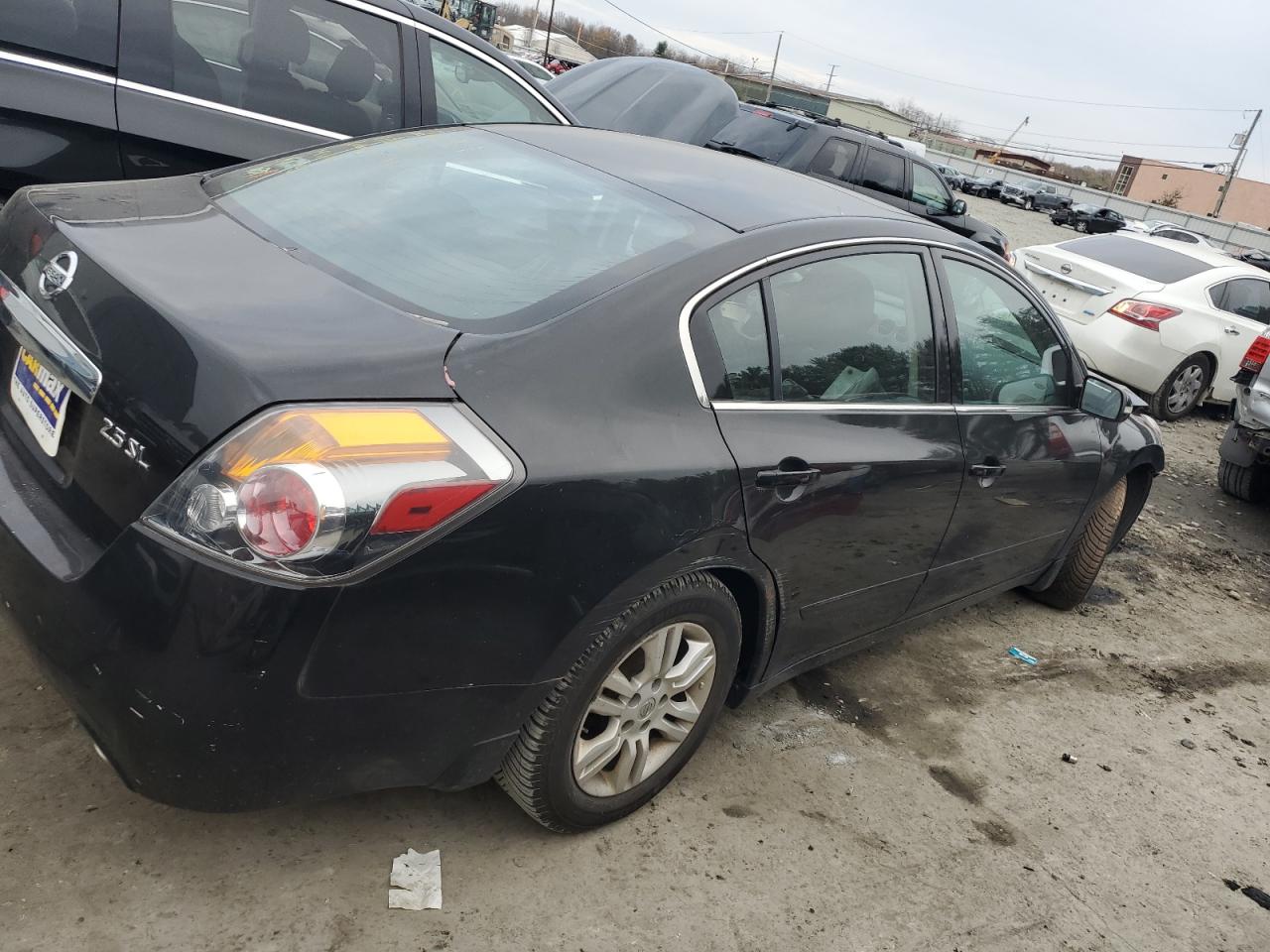 Nissan Altima Base