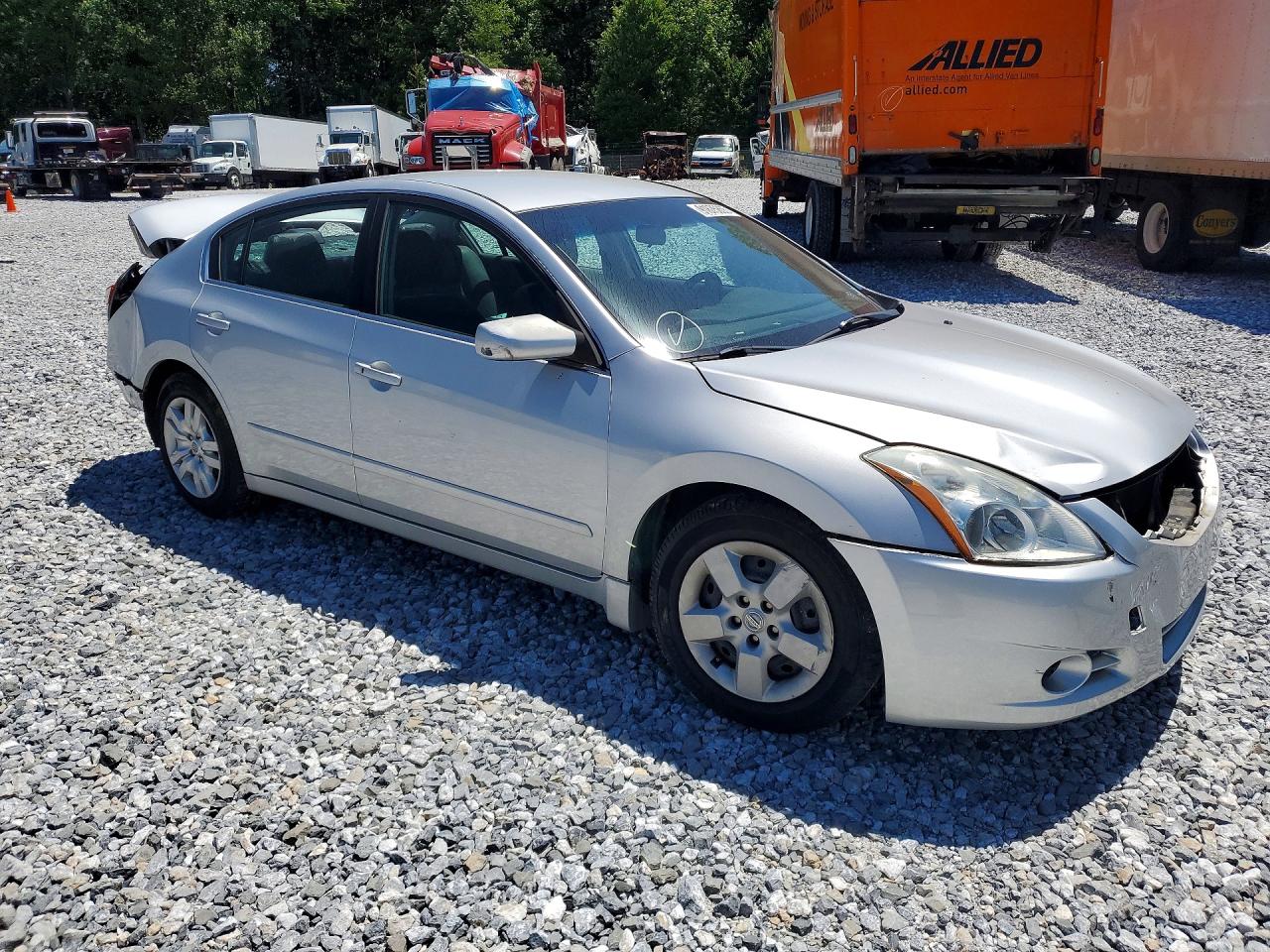Nissan Altima Base
