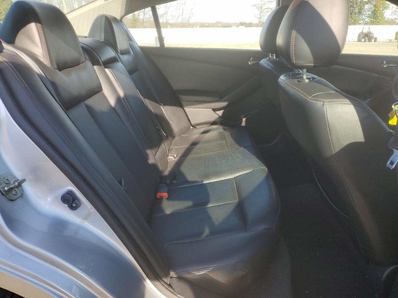Nissan Altima Base