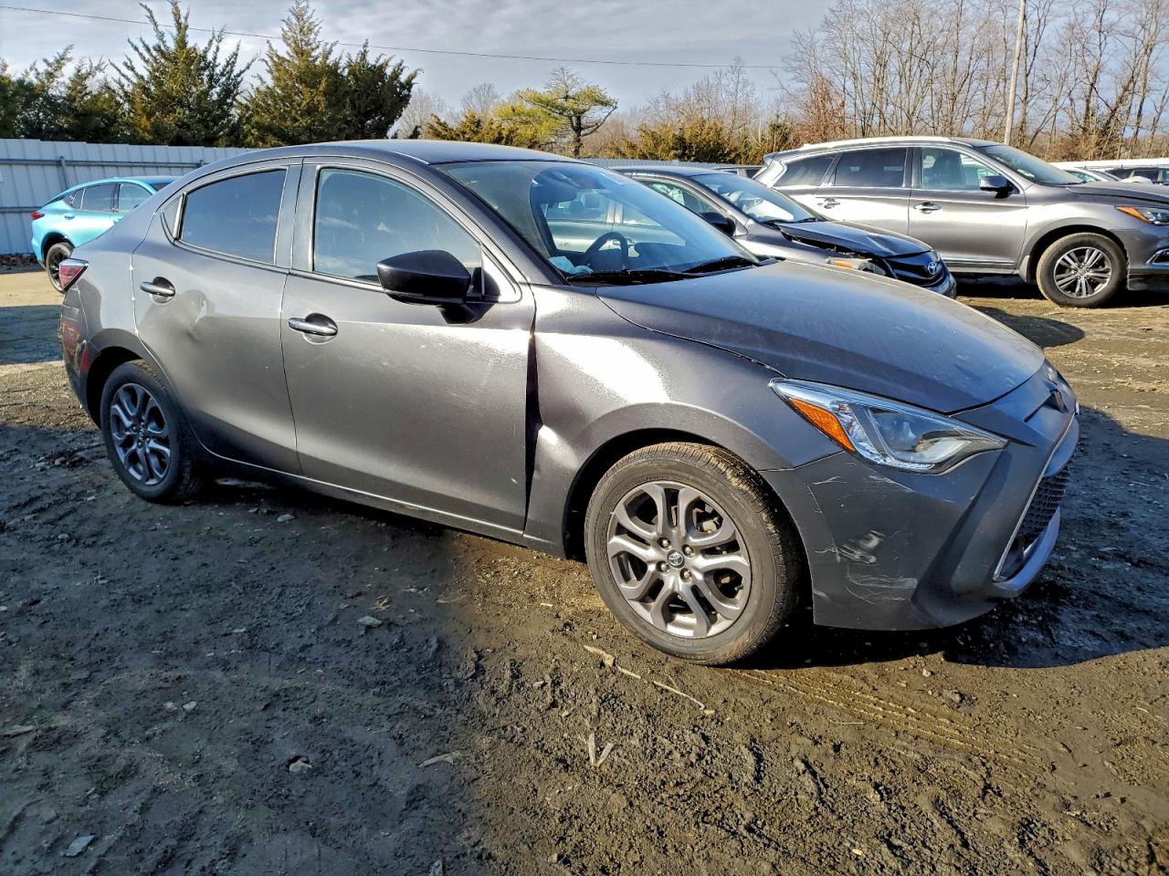 Toyota Yaris L