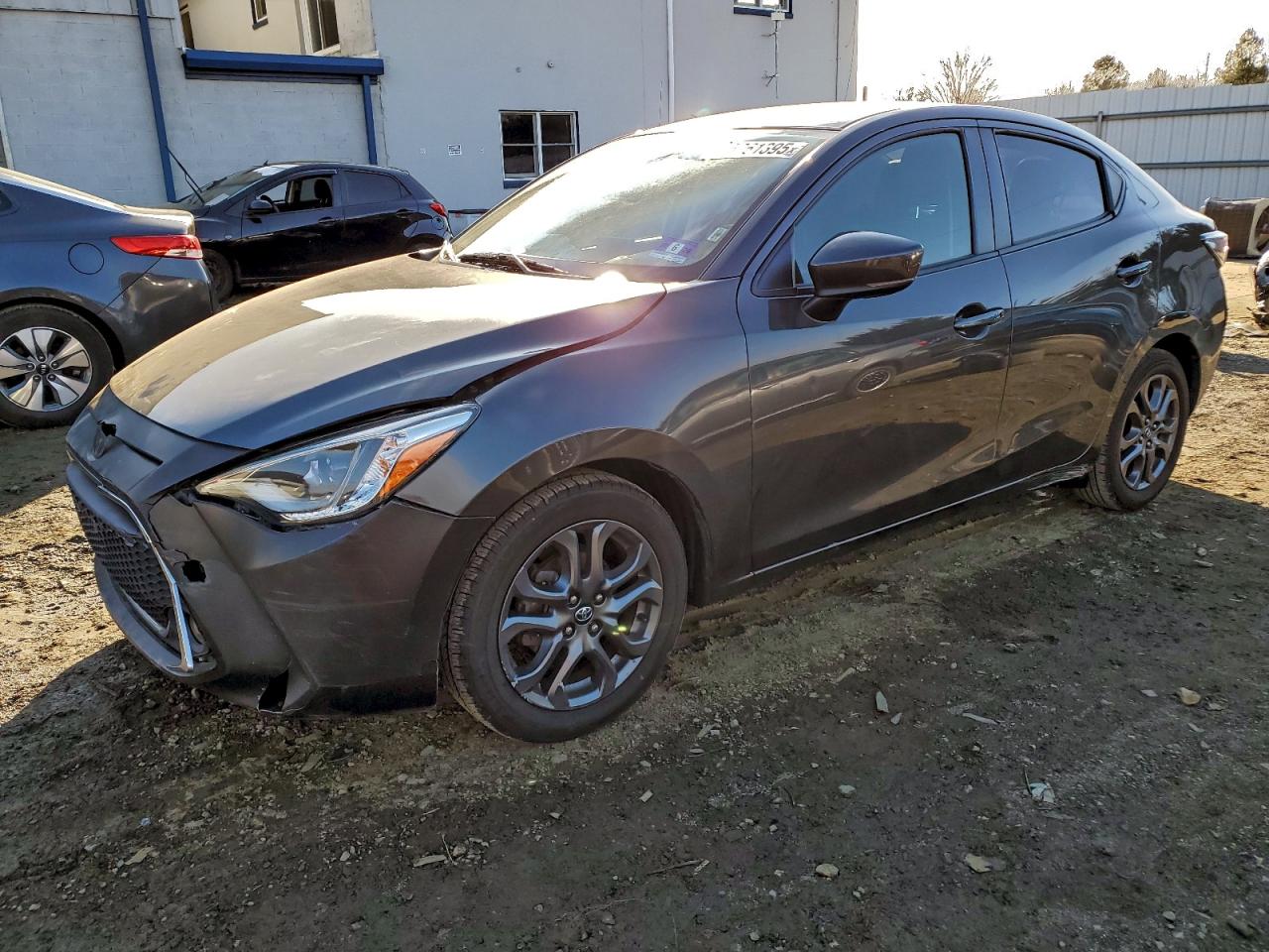 Salvage Toyota Yaris Image