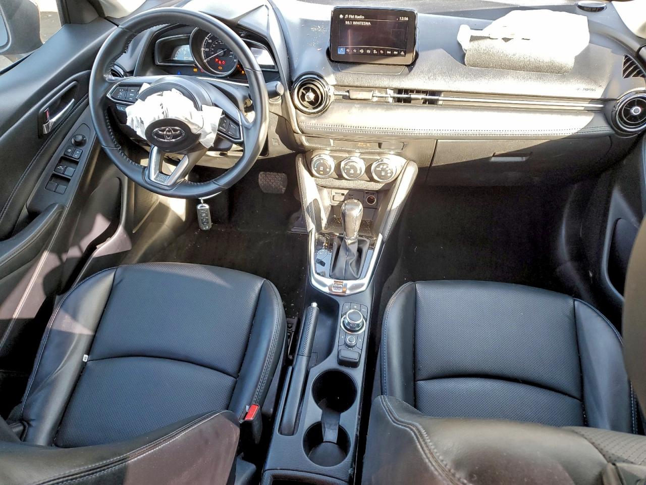 Toyota Yaris L