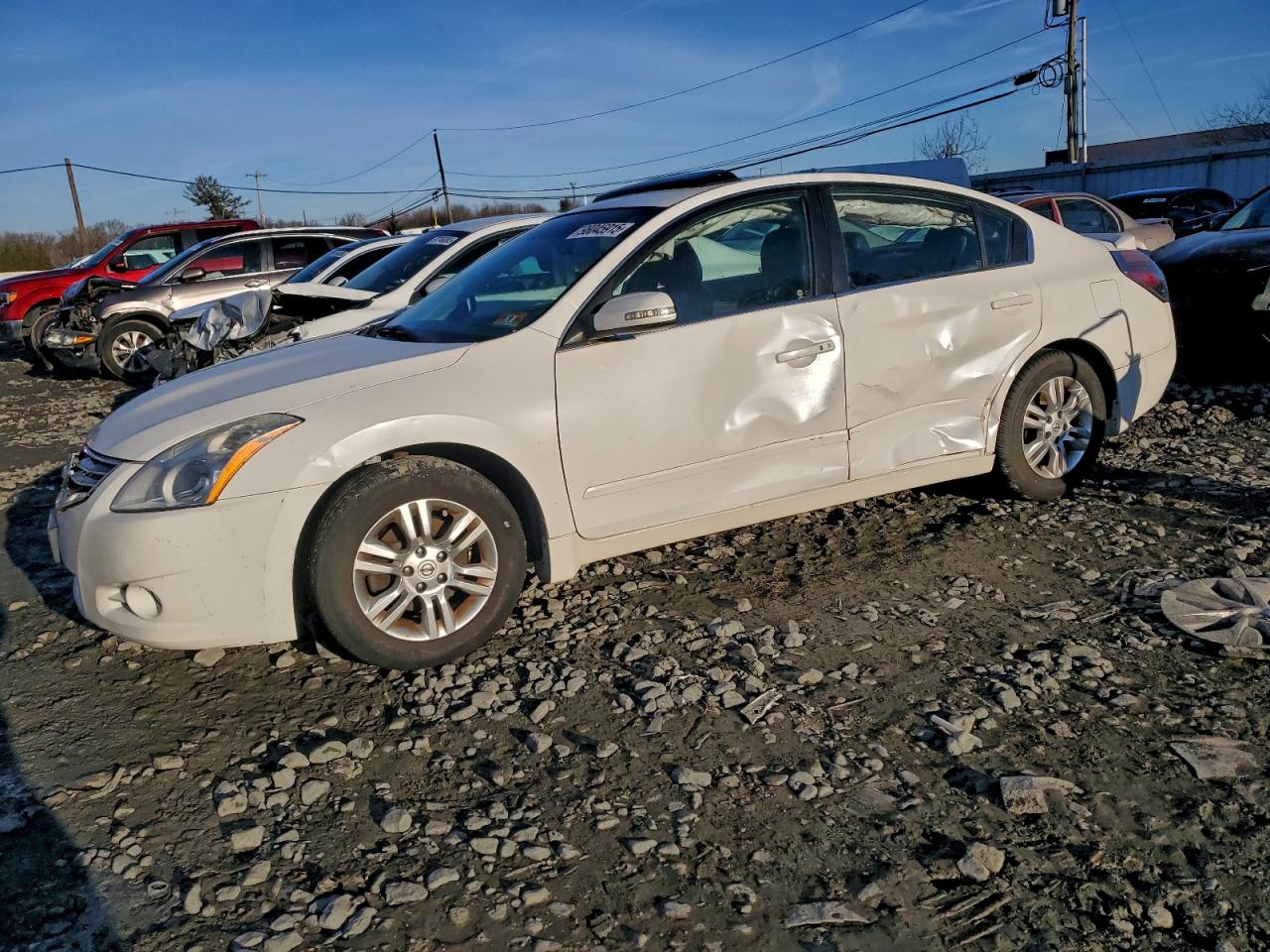 Salvage Nissan Altima Image