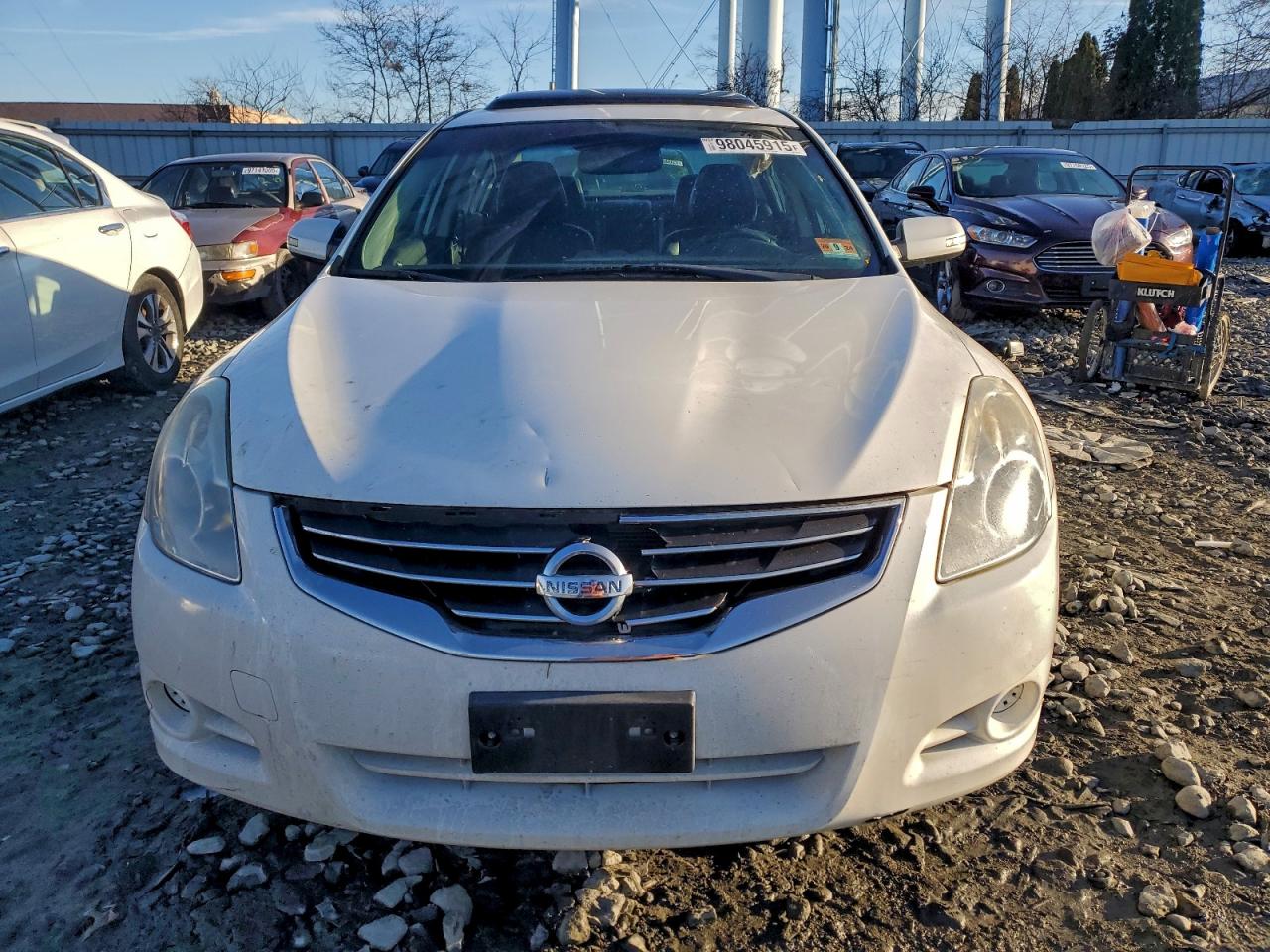 Nissan Altima Base