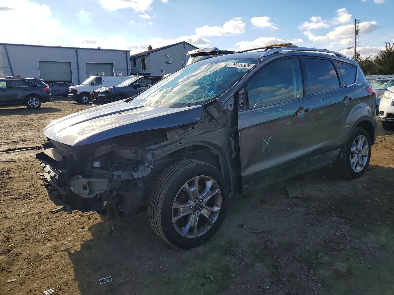 Salvage Ford Escape Image