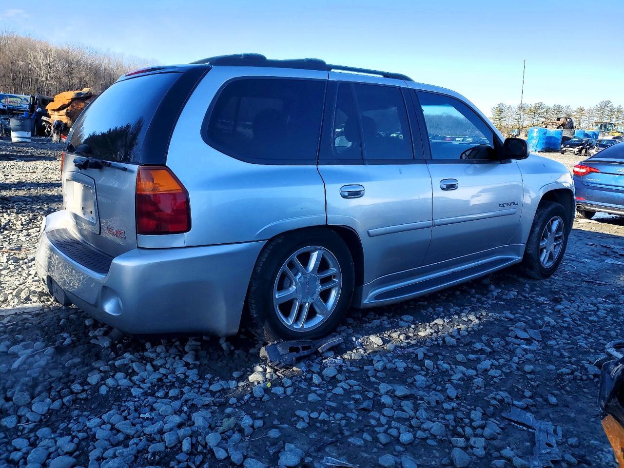 GMC Envoy Denali