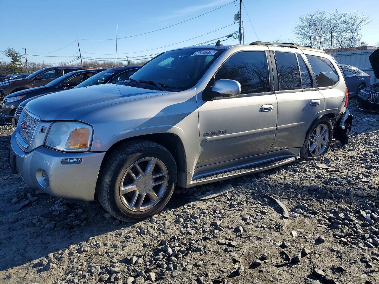 Salvage GMC Envoy Image