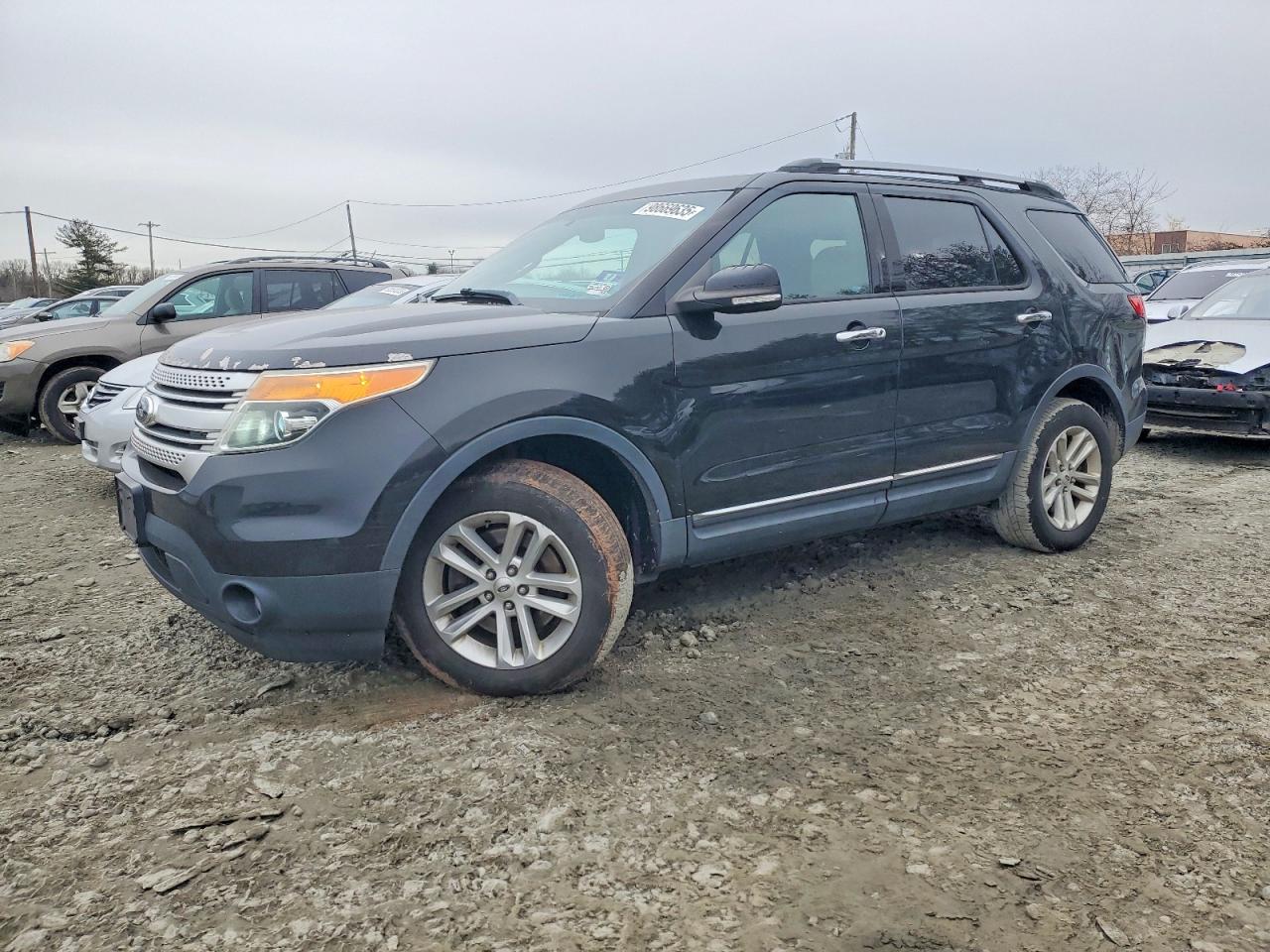 Salvage Ford Explorer Image