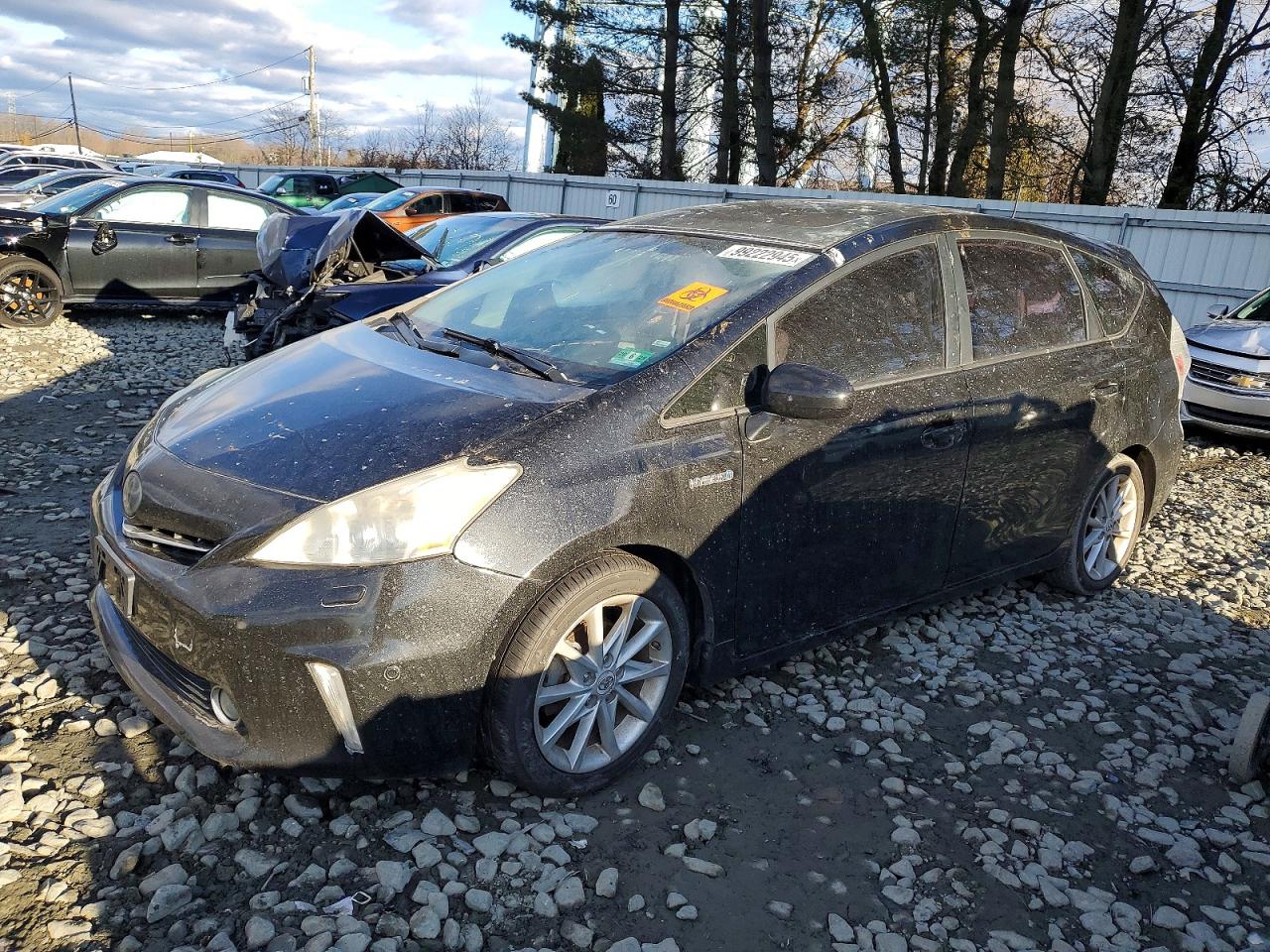 Salvage Toyota Prius Image