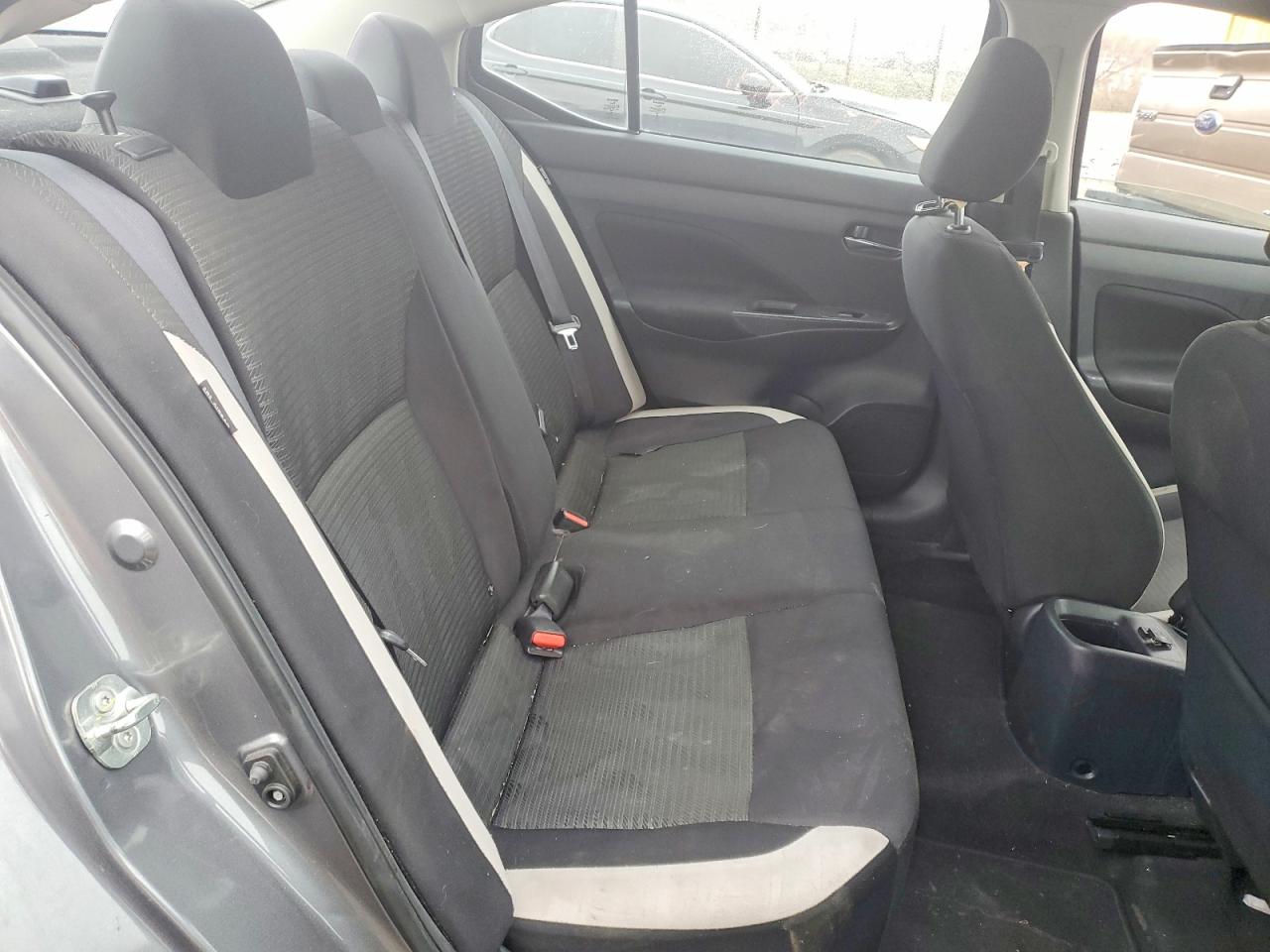 Nissan Versa Sv