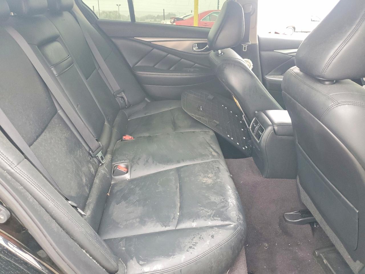 INFINITI Q50 Premium
