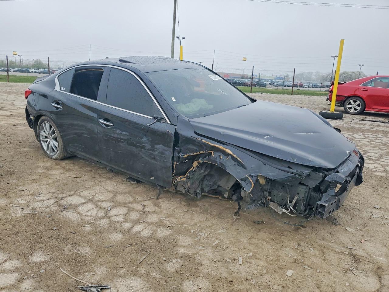 INFINITI Q50 Premium